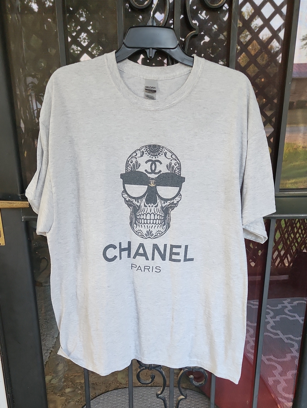 Gildan Light Gray Skull Graphic Tee